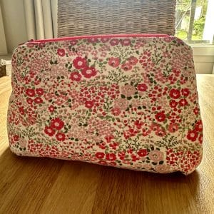 Trousse Jacqueline - Rouge et fleurs - avec poche - Création upcyclée de Nizette