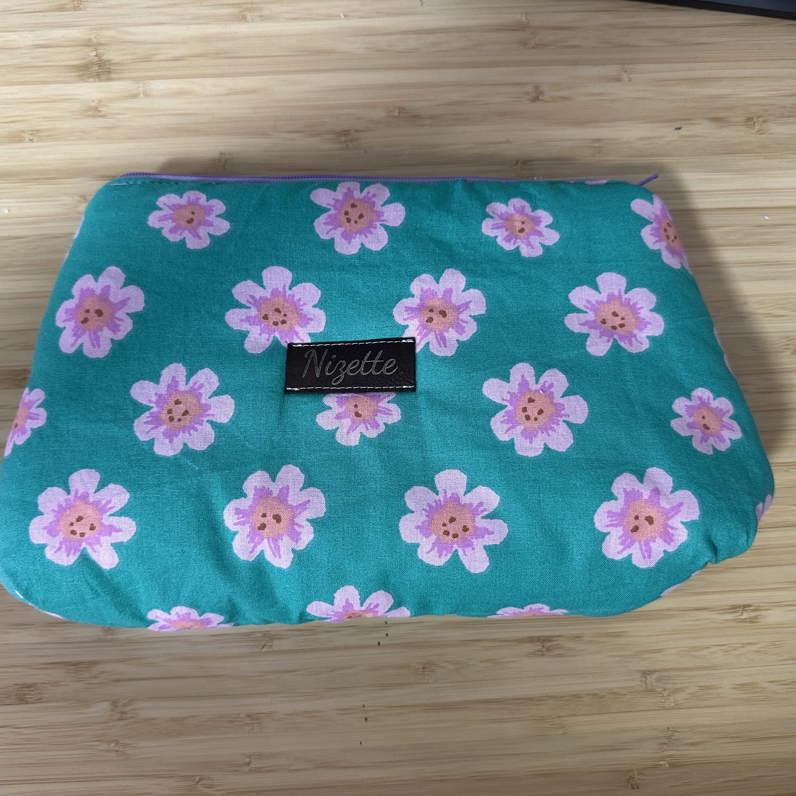Trousse Jacqueline -Vert et Fleurs rose - avec poches
