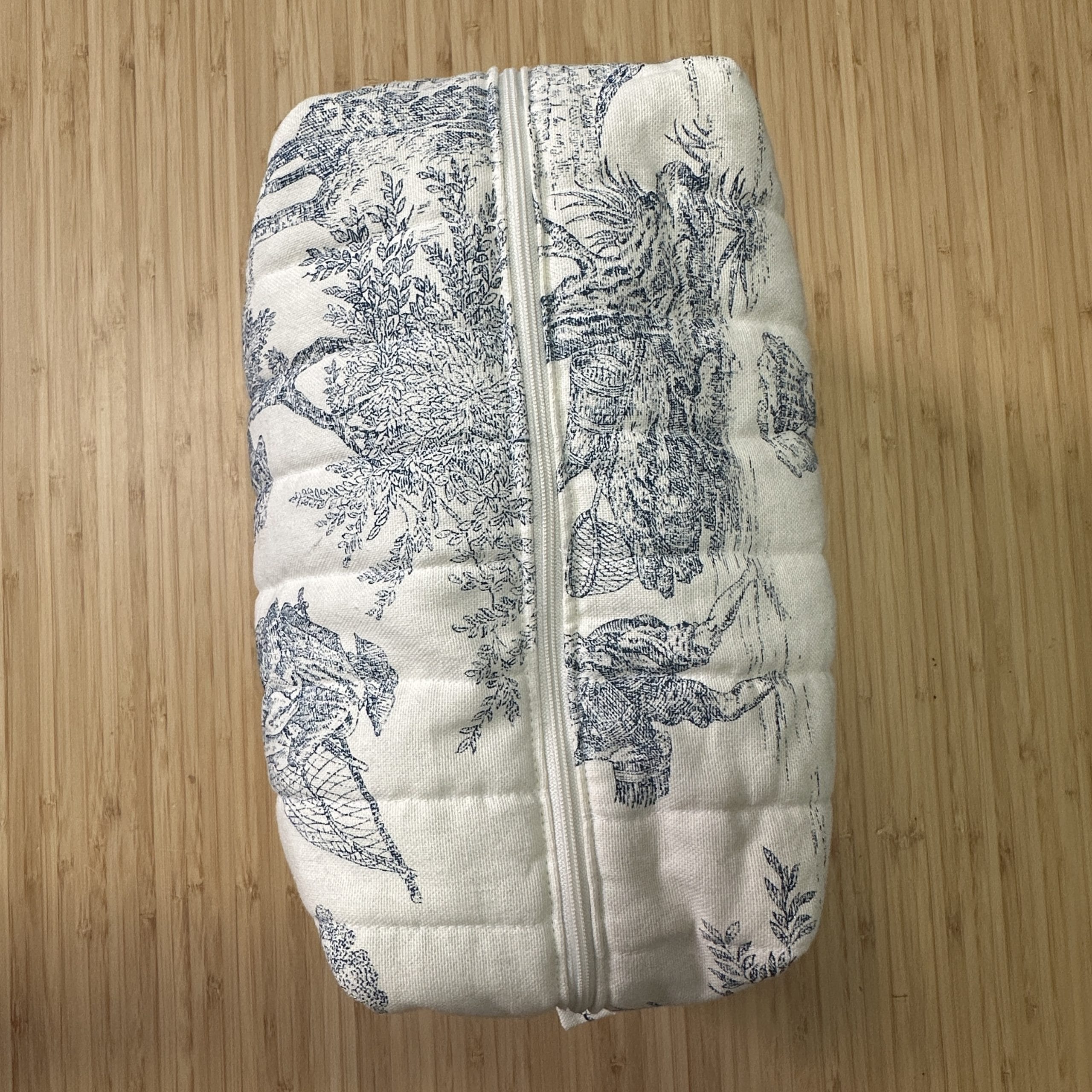 Trousse de toilette Nelson - Toile de Jouy Bleue XL - Confectionnée par Nizette