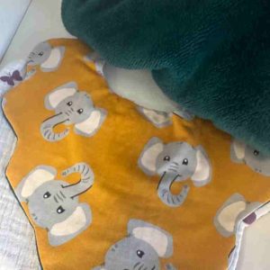 BAV-EGL-001 - Bavoir Eglantyne - Elephants