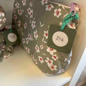 TROUS-JAC-012 - Trousse Jacqueline - Gris et Fleurs.jpg